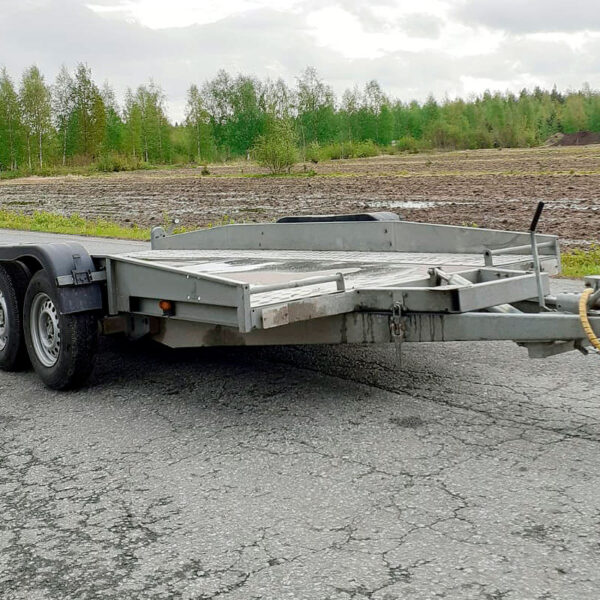 Autotraileri 2700kg max