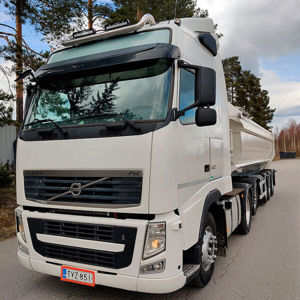 Volvo FH 540 6x2 & Maansiirtolava